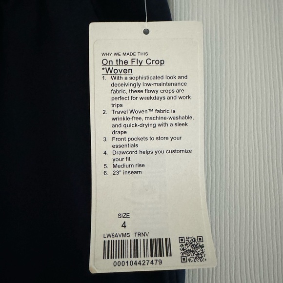 NWT Lululemon On the Fly crop - navy - Picture 2 of 2